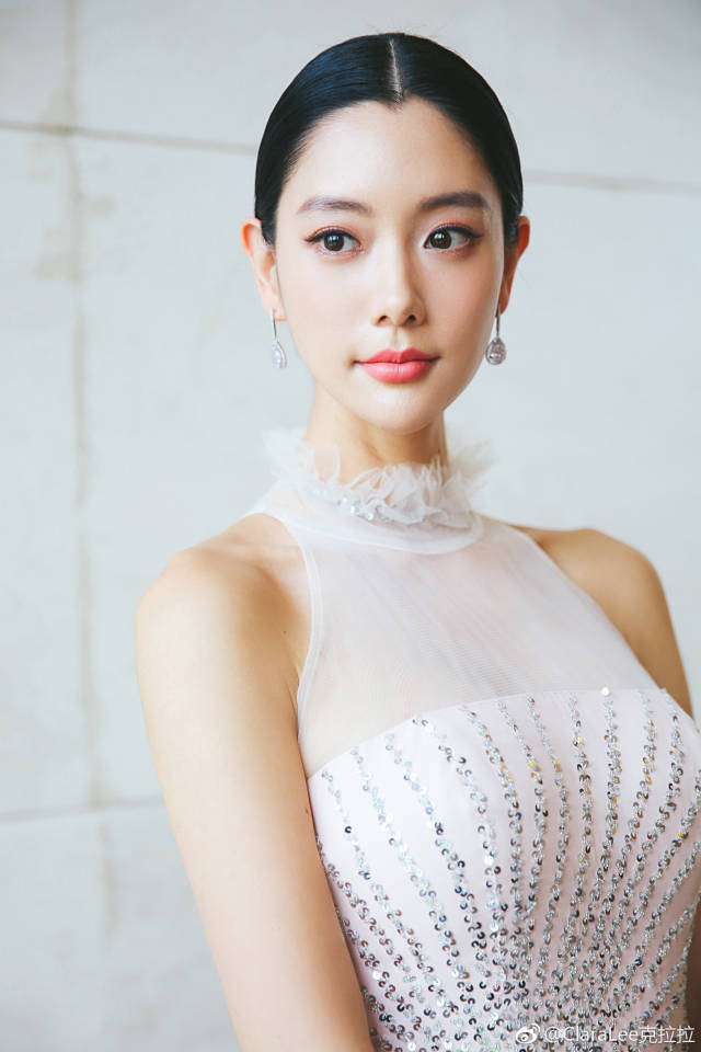 霓虹歌女